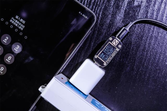 沐鸣230W氮化镓充电器评测：这或许是iPhone13Pro的最佳搭档